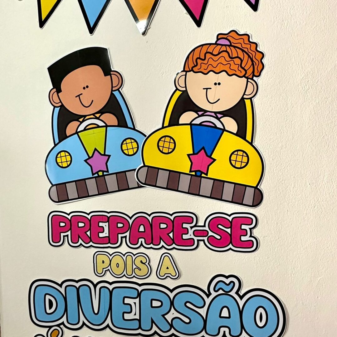 Painel e sacolinha volta as aulas