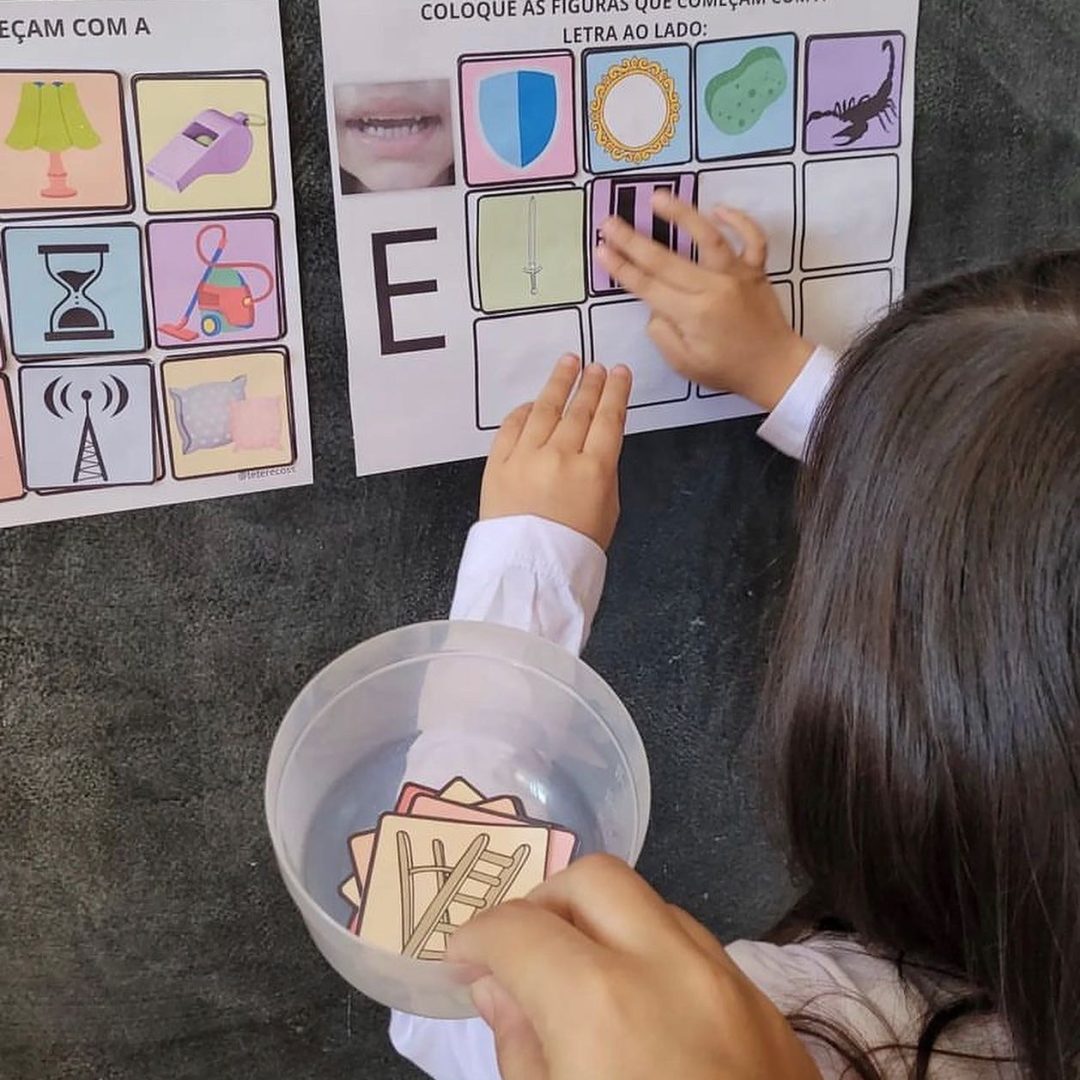 Prancha das Vogais: 🎨