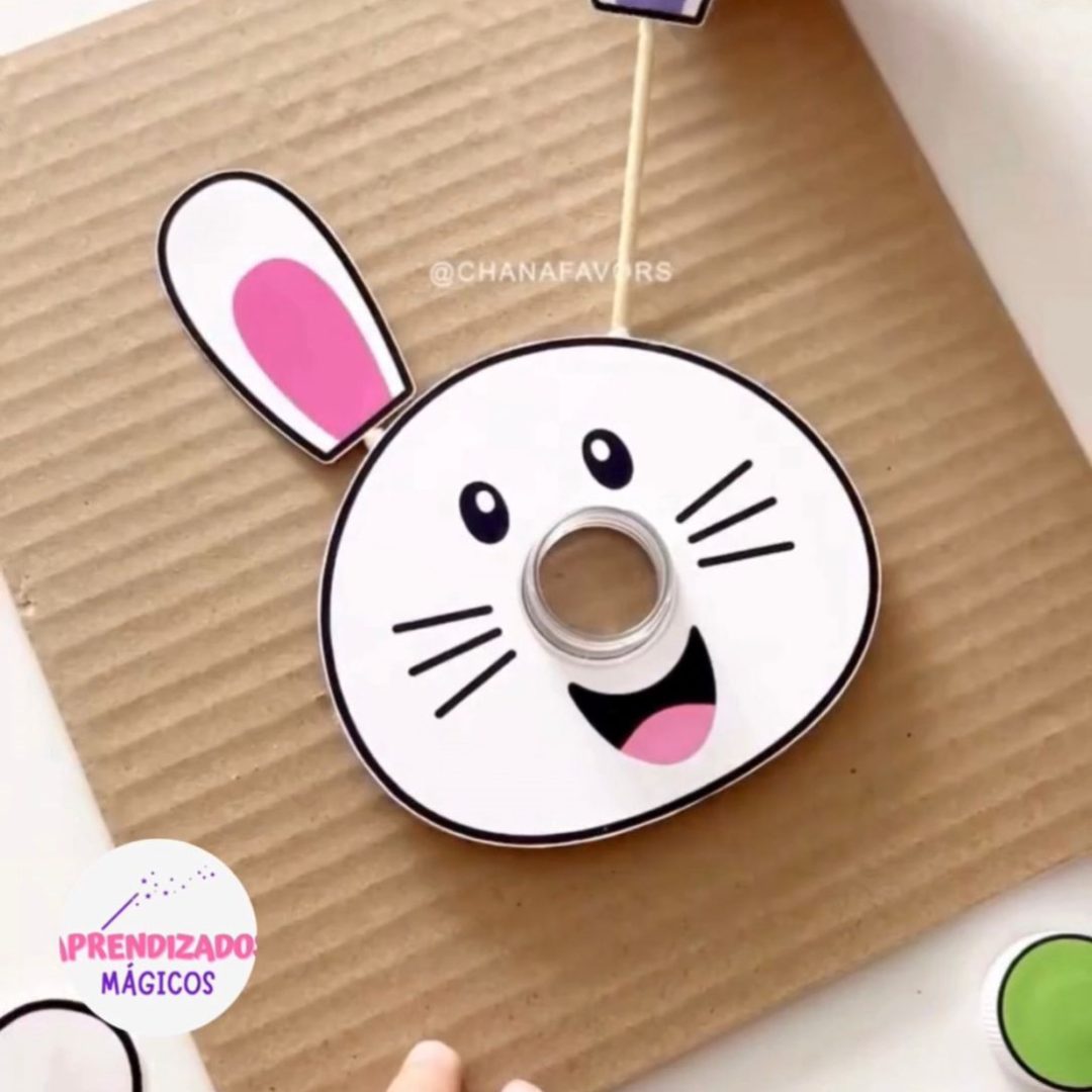 Coelho Colorido: Role e Combine! 🐰🎲